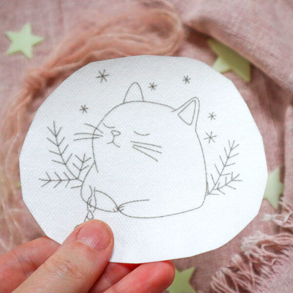 Katze in Winterstimmung Stickaufkleber – Bild 2